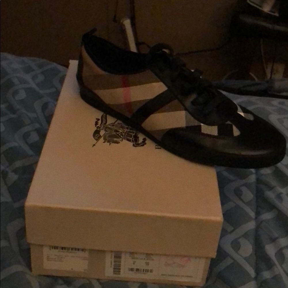 Burberry sneakers